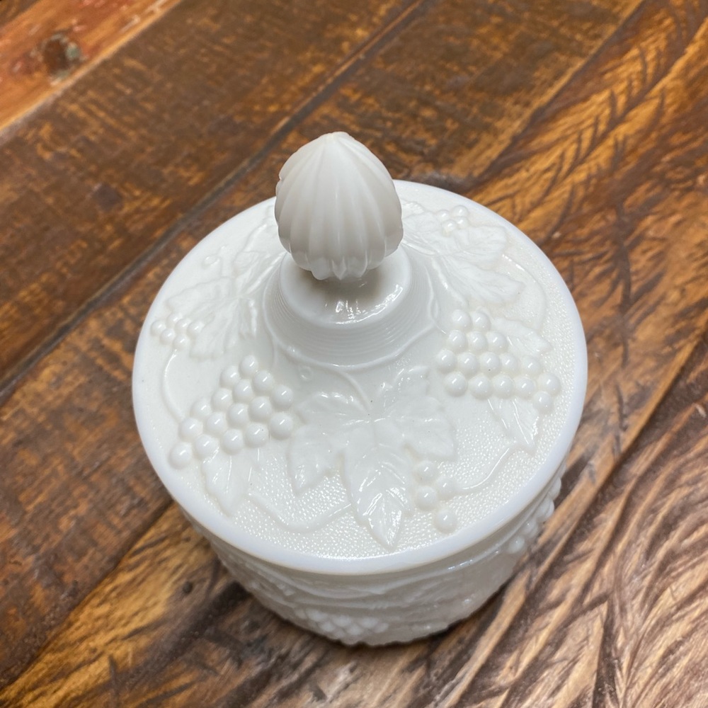Milk Glass Collection Imperial 1950’s Covered Compote White Dish - Picture 4 of 10